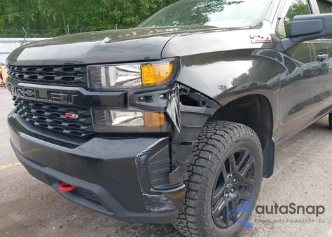 2021 Chevrolet Silverado 1500 4Wd Short Bed Custom Trail Boss z USA, uszkodzony, nr VIN 1GCPYCEF4MZ246461